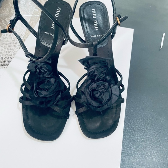 Miu Miu Black Floral Strappy Sandals - Picture 2 of 16